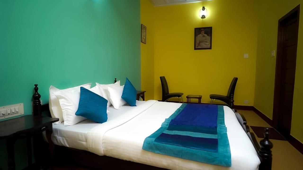 Bed and Breakfast Elphinstone Residency Kochi Zewnętrze zdjęcie