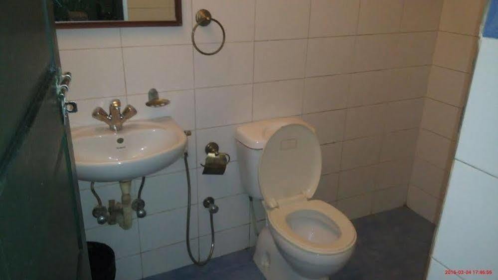 Bed and Breakfast Elphinstone Residency Kochi Zewnętrze zdjęcie