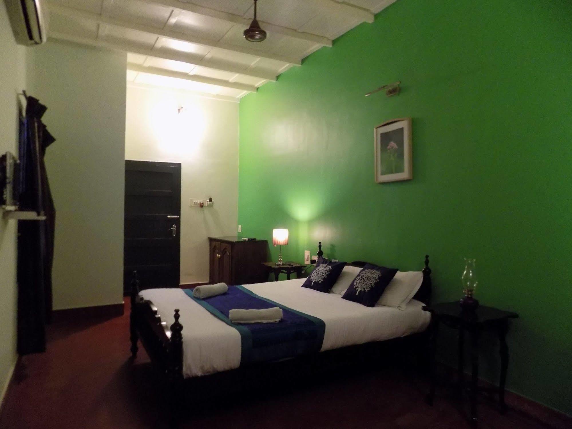 Bed and Breakfast Elphinstone Residency Kochi Zewnętrze zdjęcie