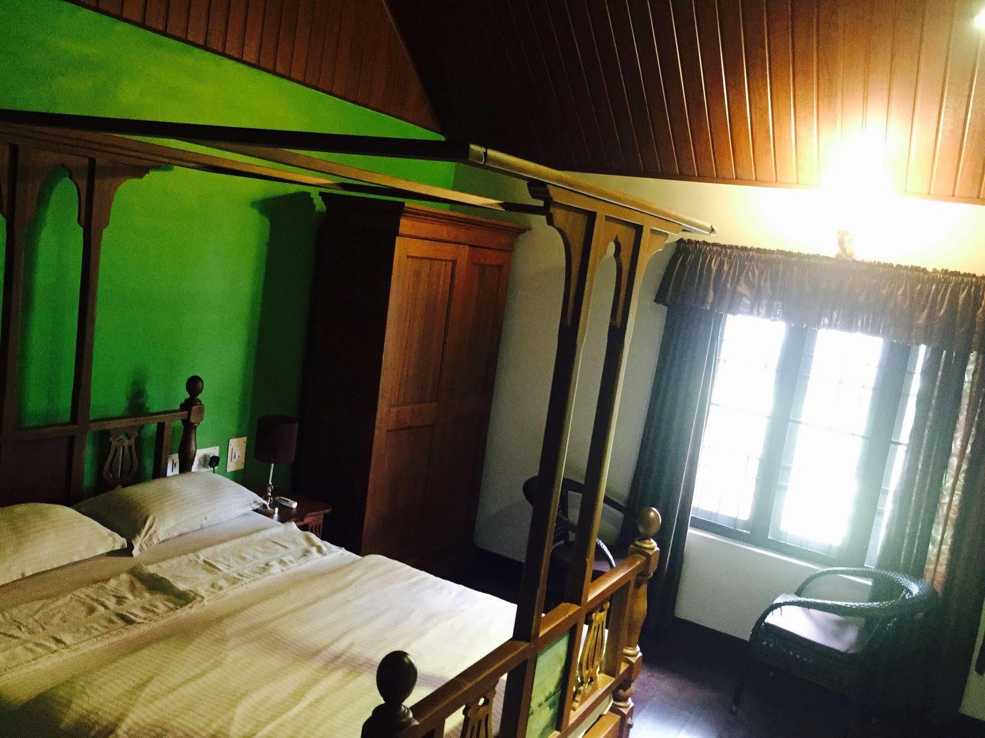 Bed and Breakfast Elphinstone Residency Kochi Zewnętrze zdjęcie