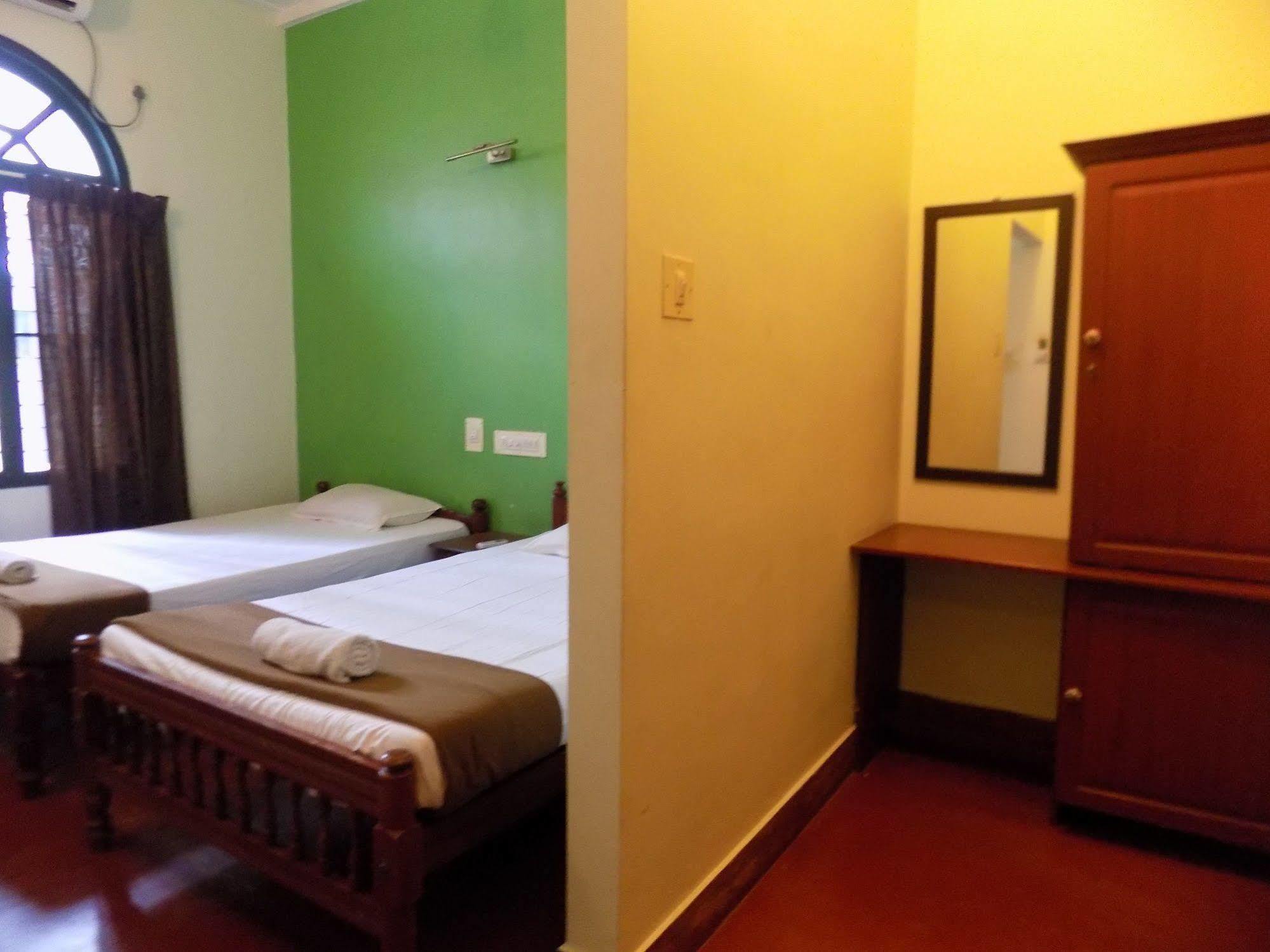 Bed and Breakfast Elphinstone Residency Kochi Zewnętrze zdjęcie