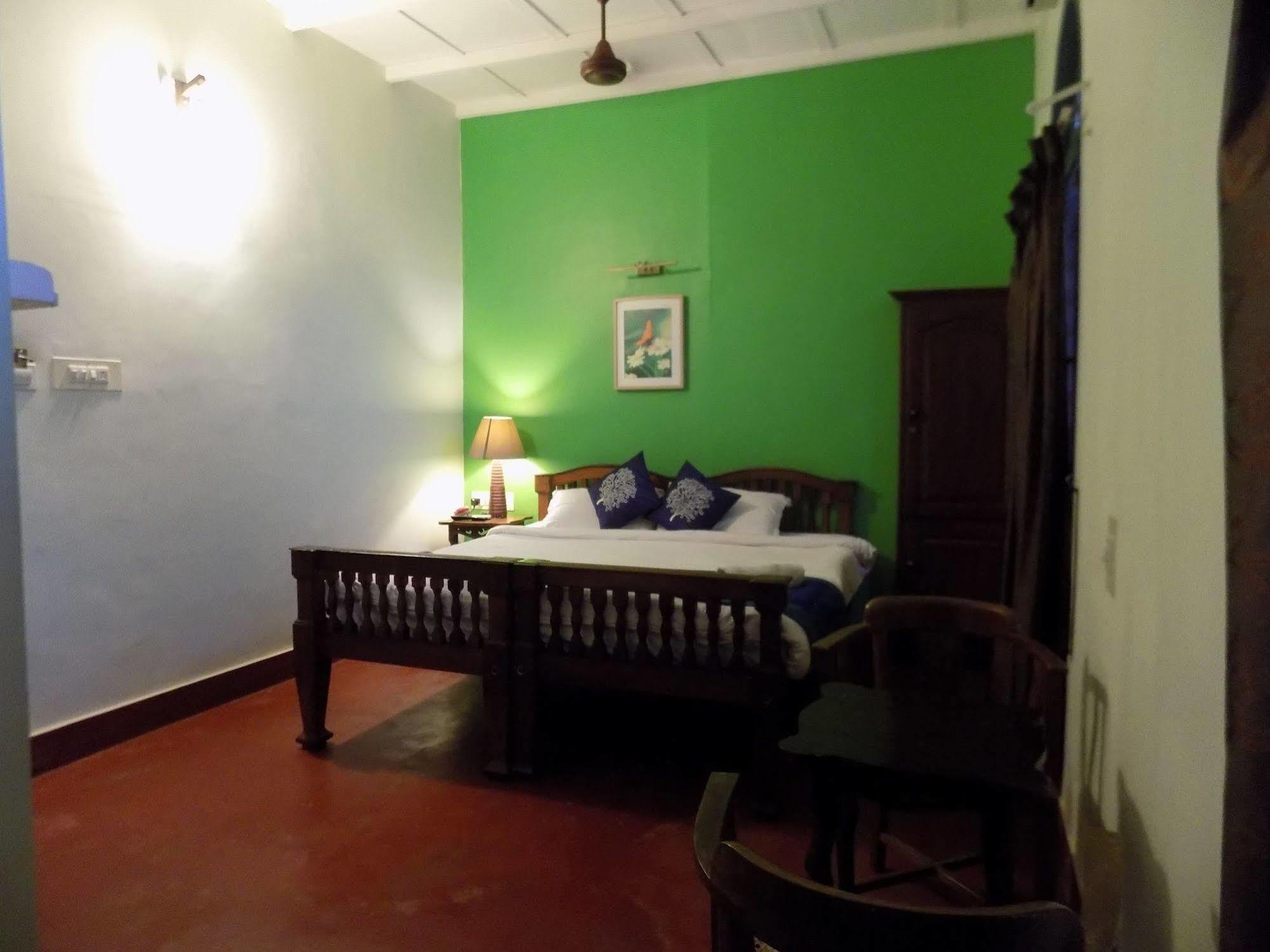 Bed and Breakfast Elphinstone Residency Kochi Zewnętrze zdjęcie