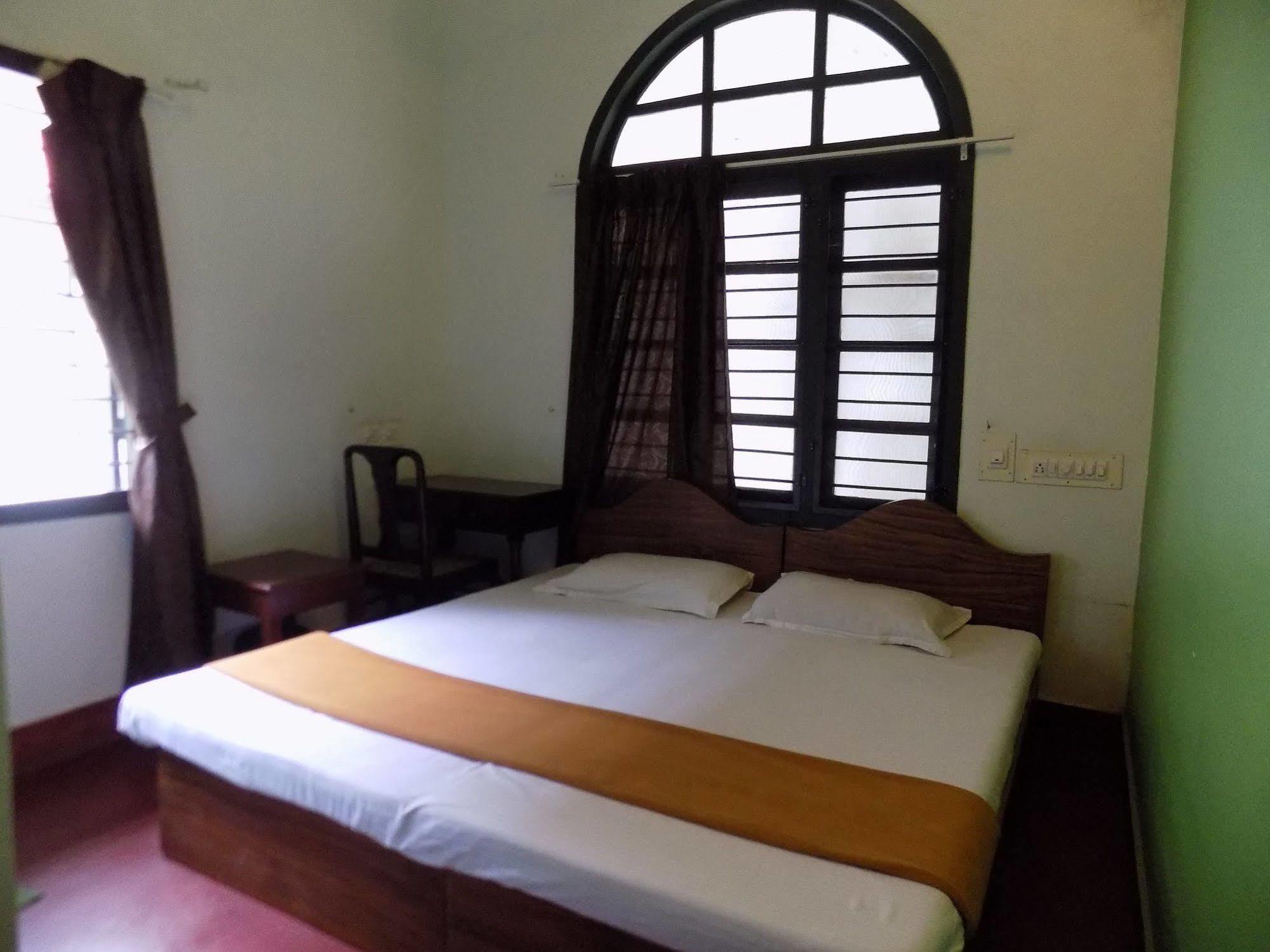Bed and Breakfast Elphinstone Residency Kochi Zewnętrze zdjęcie